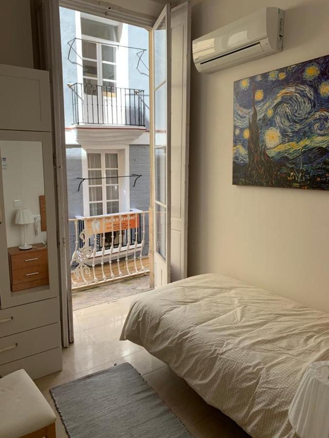 Apartamentos Valverde Cadiz 1 - A Exterior photo